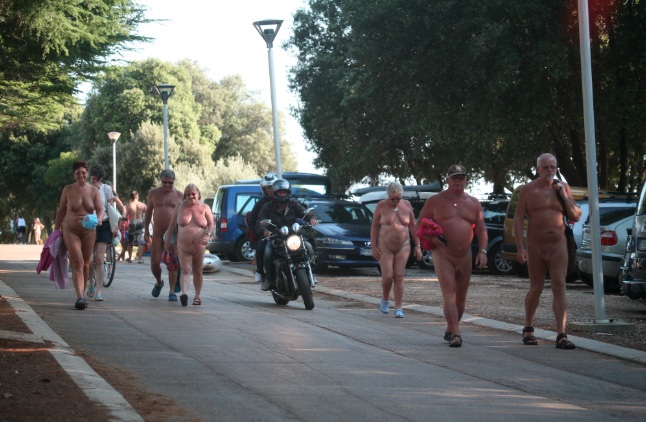 City nudists pictures - freedom from bondage clothes | Russianbare