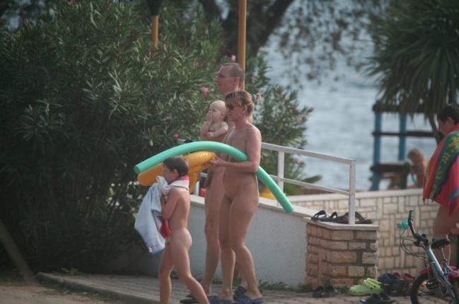 Naked City nudists Italy photos | Russianbare