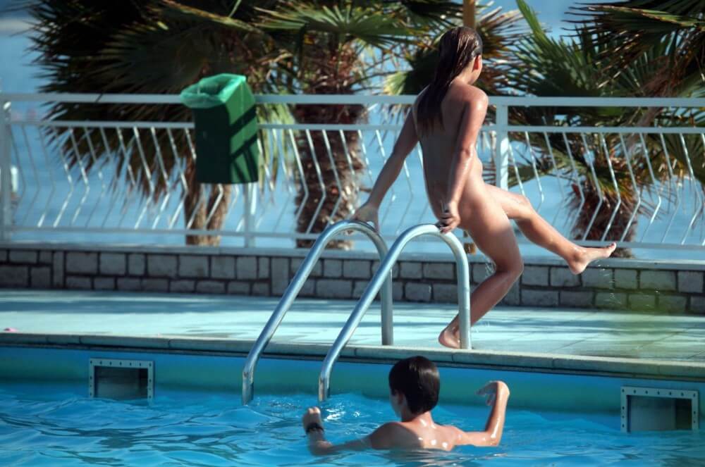 Pool Assortment Nudism Life - Nudism helps overcome complexes and fears