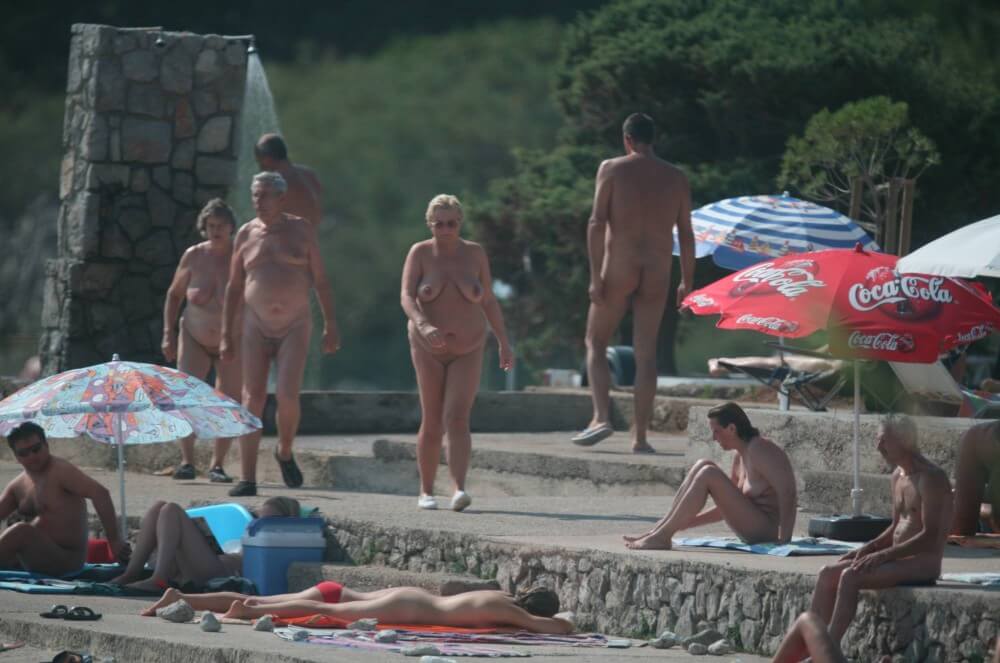 Cove Pyramid Shower Top pics - The cult of nudity has not been forgotten