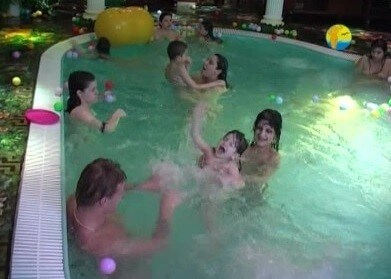 Naturist Freedom: Castle Fantasia - Living freely and naturally is the dream of naturists