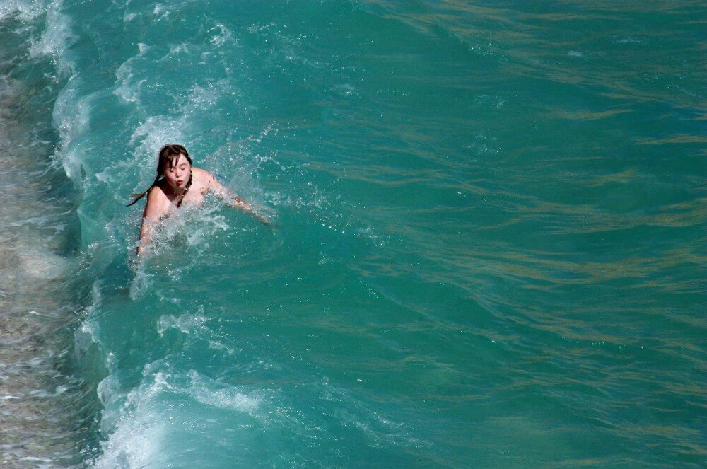 Naturist Cold Water Entry pics - There are many political figures among the movements supporters
