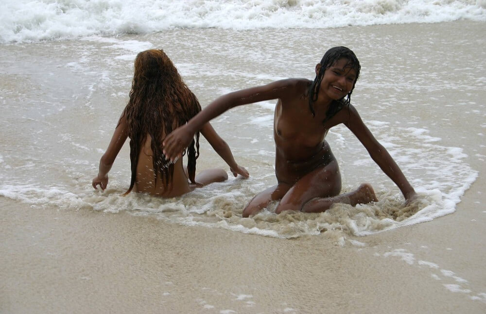 Brazilian Sand Playground pics - Nudism promotes mental well-being
