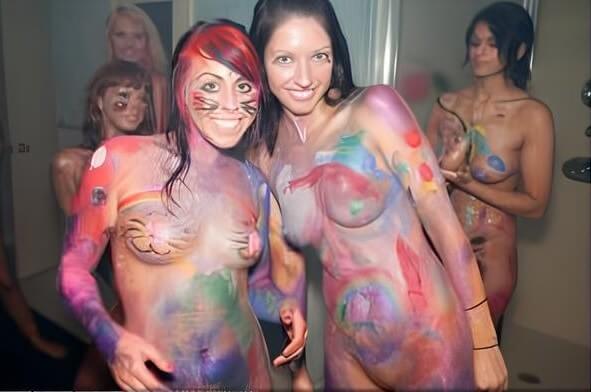 Documented Lifestyle Photo Set 4 - Nudism contributes to the strengthening of psychological health