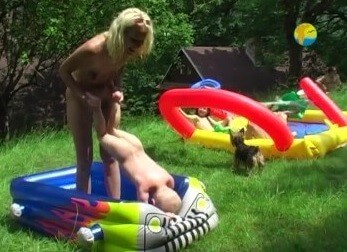 Naturist Freedom: Not only Skipping Ropes - Nudity is perceived as a natural expression of life
