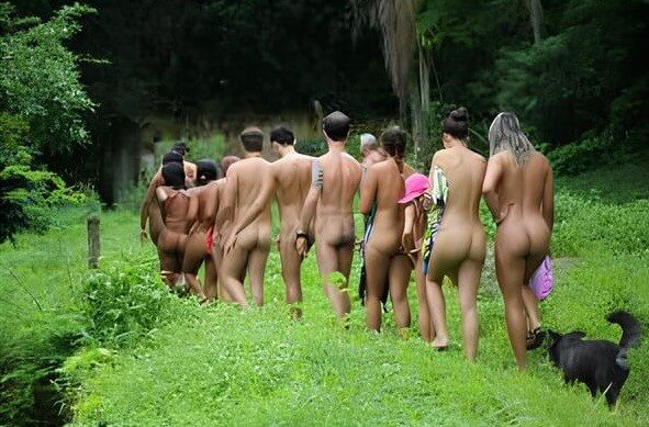 Lush Green Travels photos - Naturism implies a life free of unnecessary problems