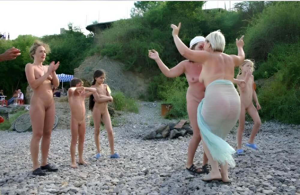 Dances on a beach pics - The practice of nudism helps overcome insecurities and overcome fears
