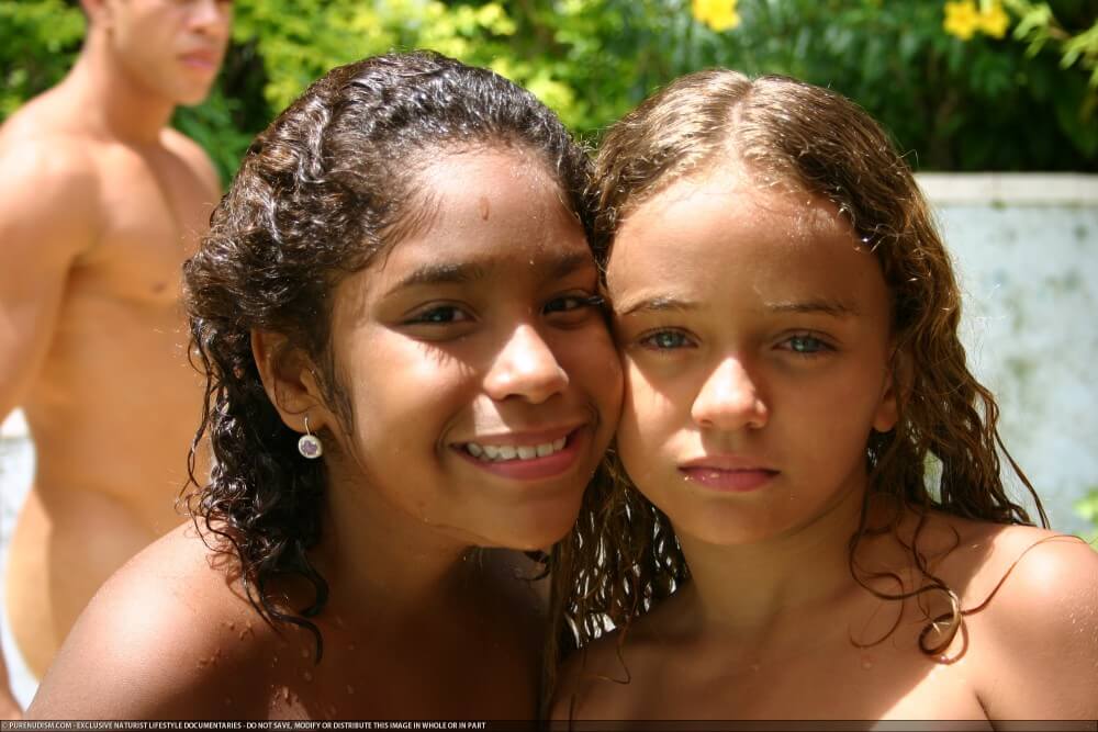 Tropical Naturism gallery - Naturism is about respecting natural beauty
