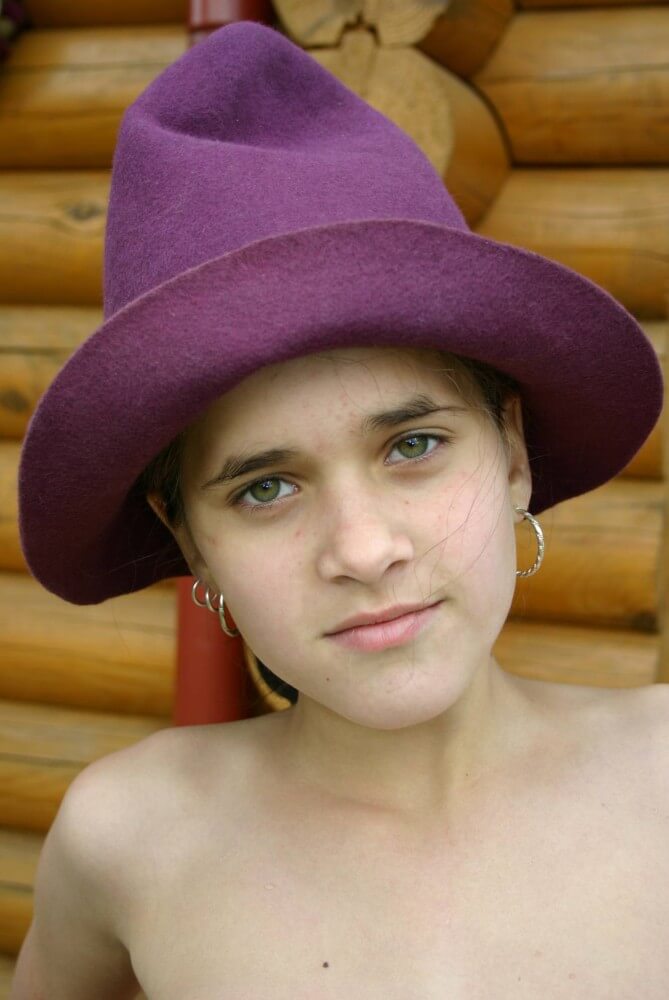 Cabin Reflections nudism pics - Nudism helps overcome insecurities