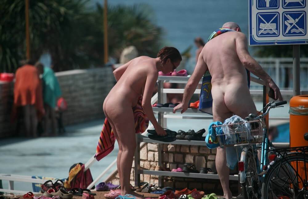 Pool Arrivals and Departures pics - Mutual respect is an important part of the naturist community