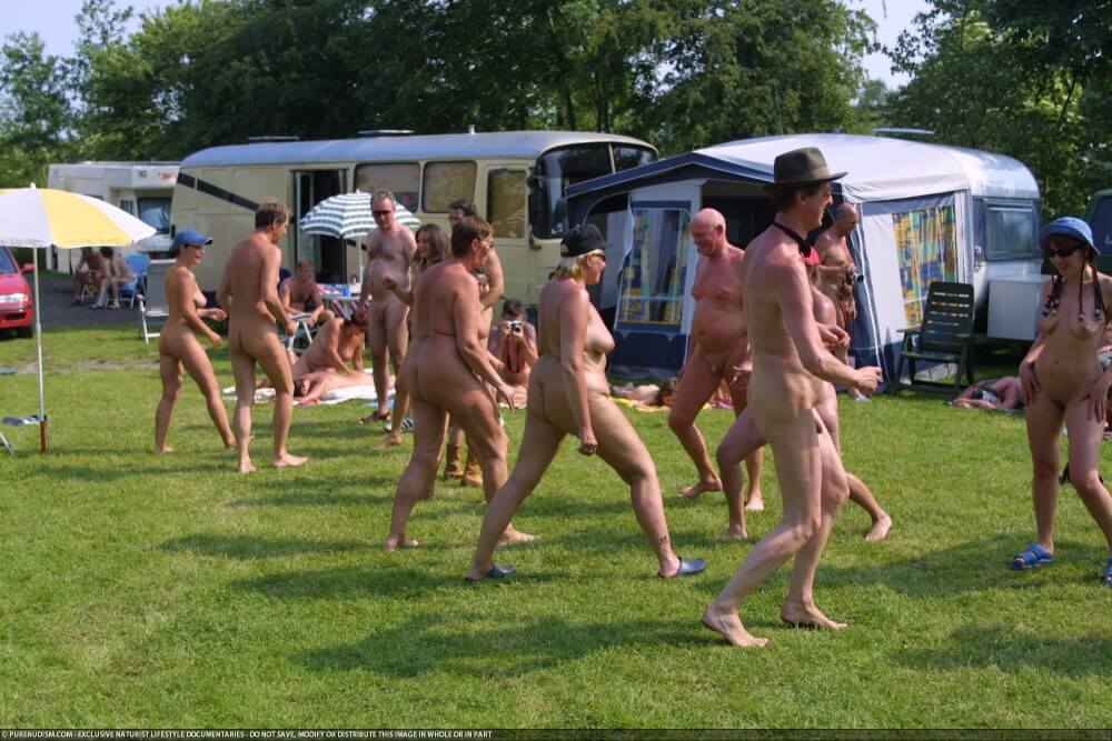 Naturism photo gallery # 53 - Nudism is a way to improve health and boost self-esteem