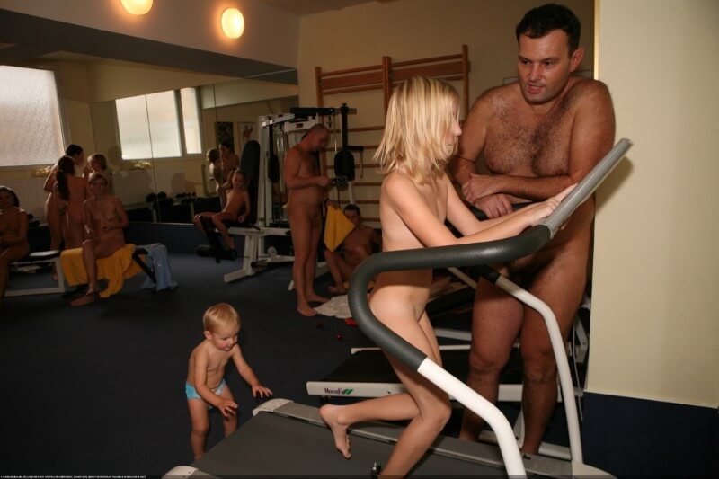 Record room naturists photos - Nudists value simplicity and openness
