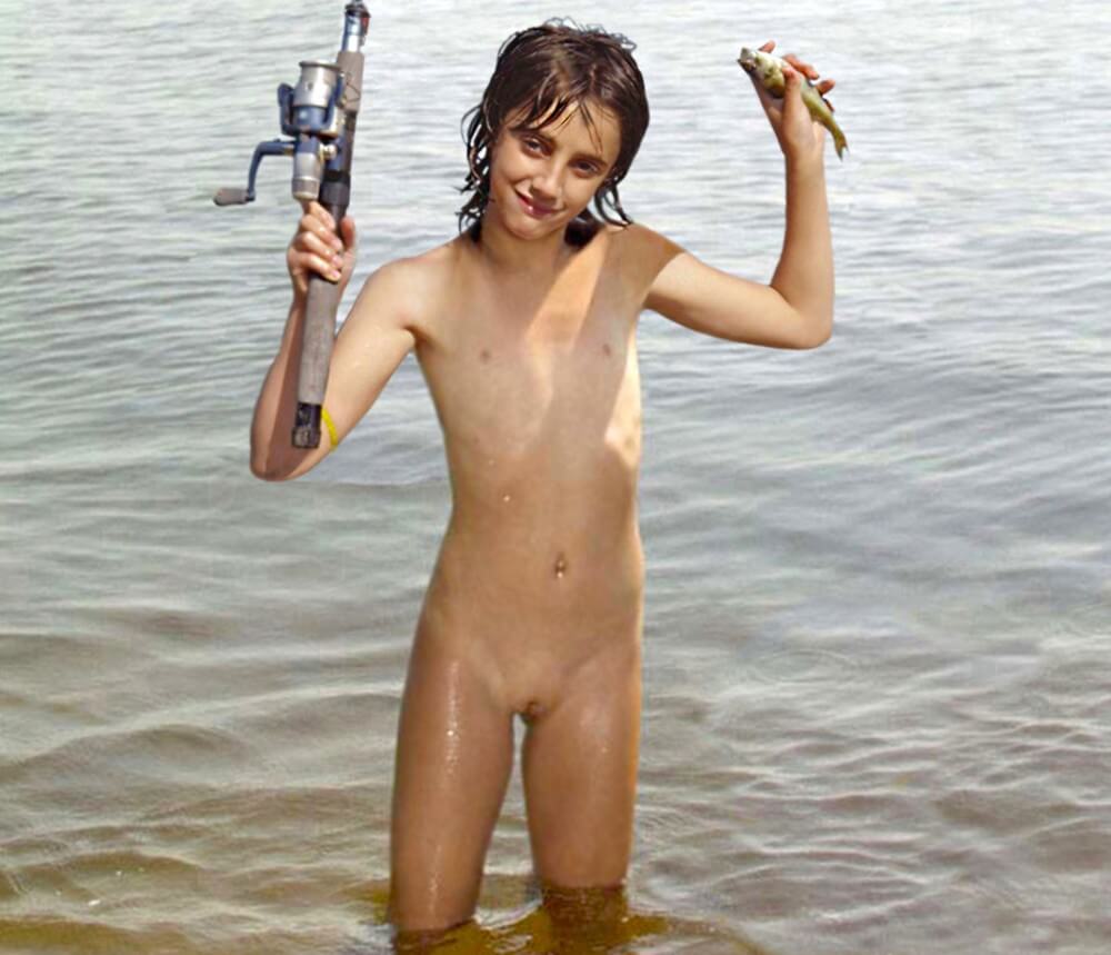 Naturism photo gallery # 42 - Family nudism in its cultural context