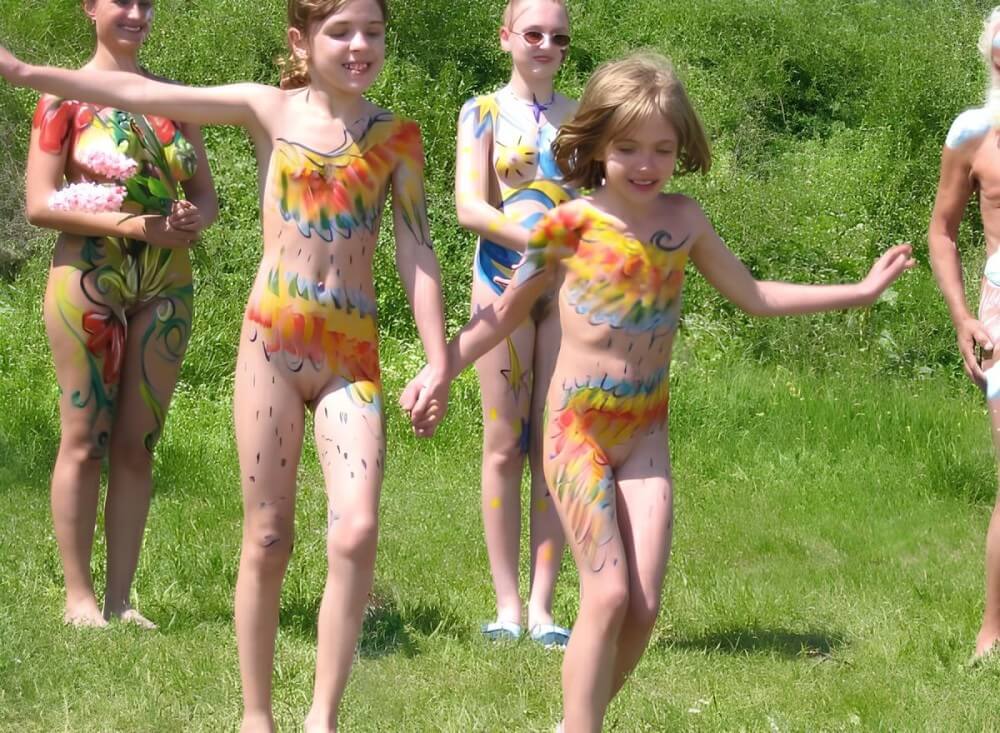 Naturism photo gallery # 29 - Such nudist practices help break down prejudices