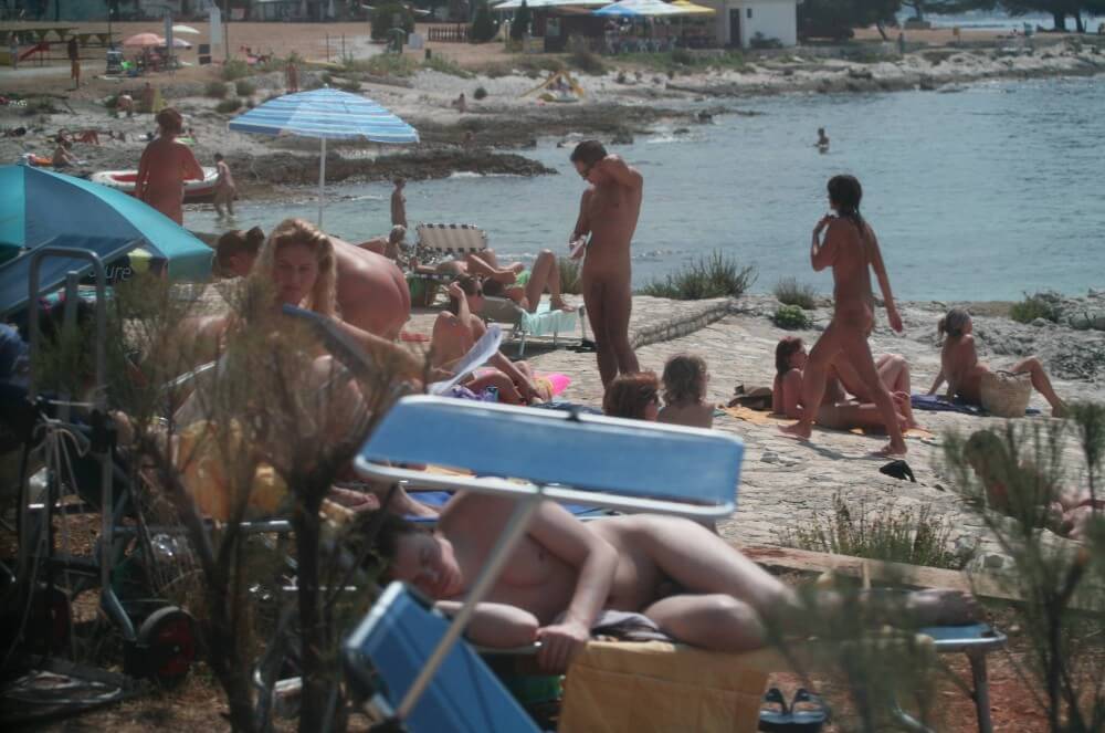 Nuda Beach Wide Outlook pics - Nudism promotes personal freedom