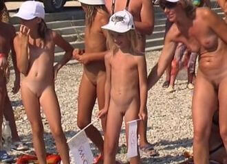 Naturist Royal Family Show video - Nudity fosters the development of trust and sincere relationships