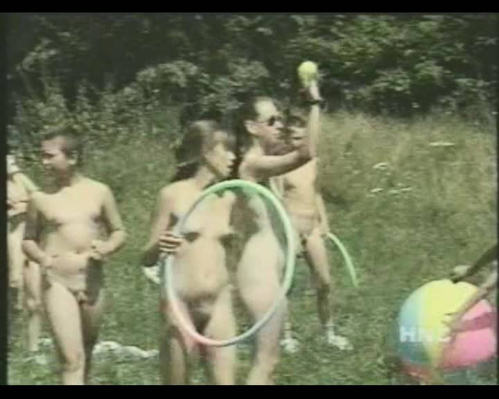Helios Natura: Nudi Youth Weekend - Naturism teaches us to appreciate the present and to be honest with ourselves and others