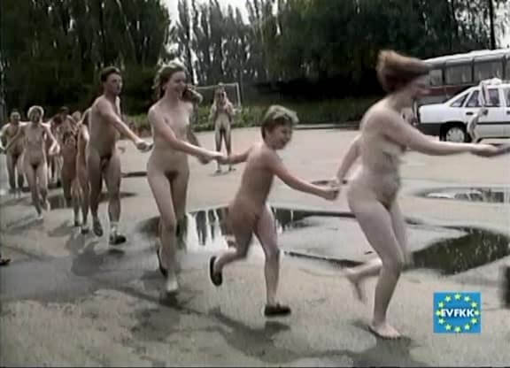 Helios Natura: Tutti-Frutti Nudie - Eurovid FKK - Naturists live freely and naturally