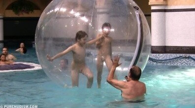 Aquatic Park Zone 1 - Naturism is a path to self-understanding and self-acceptance